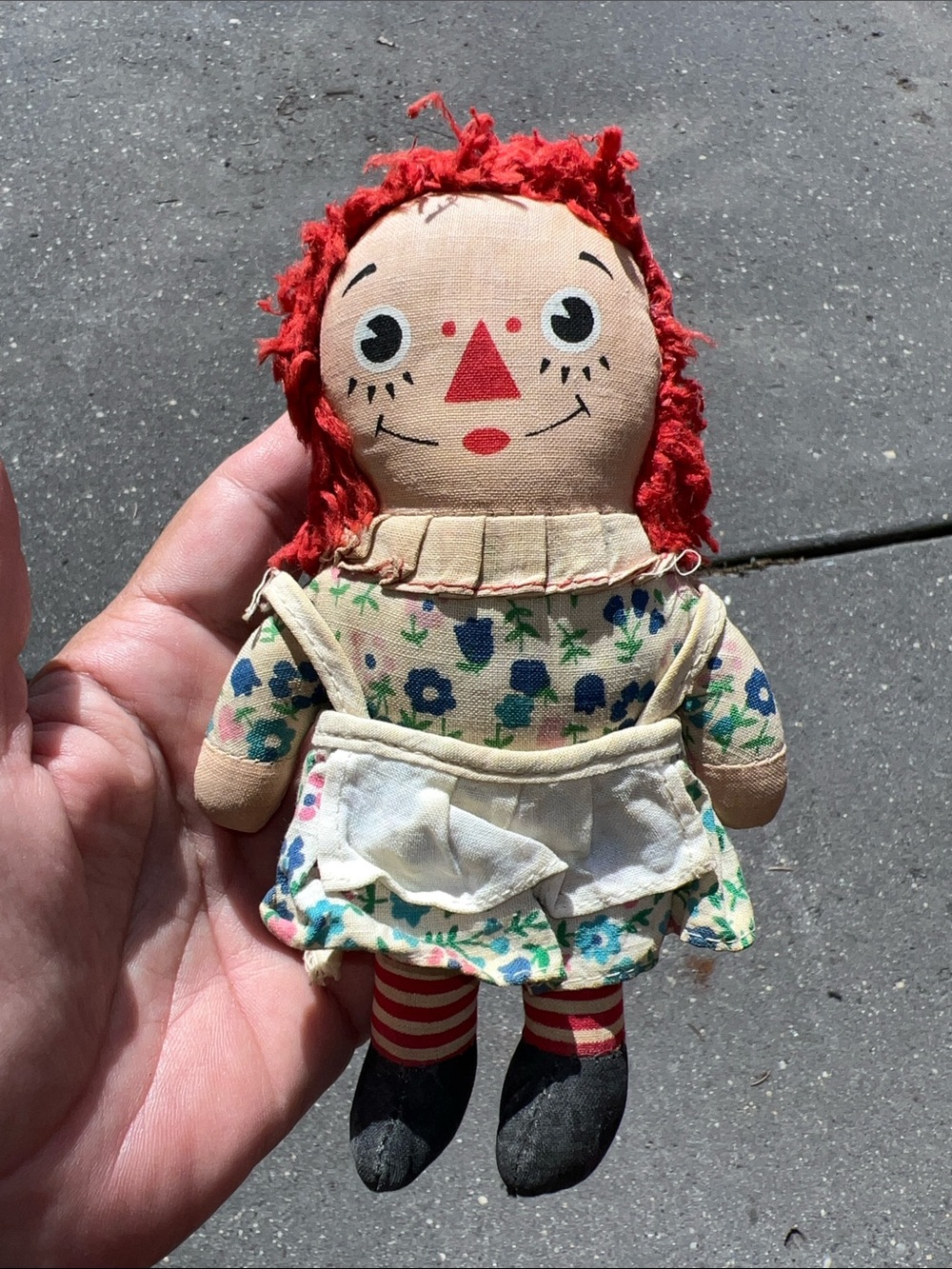 Vintage Raggedy Ann Cloth Doll Red Yarn Hair Floral Dress Apron Tagged